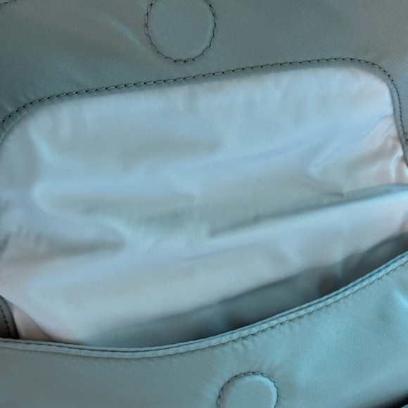 Marc Jacobs Elegant Gray Crossbody Bag - Picture 3 of 7